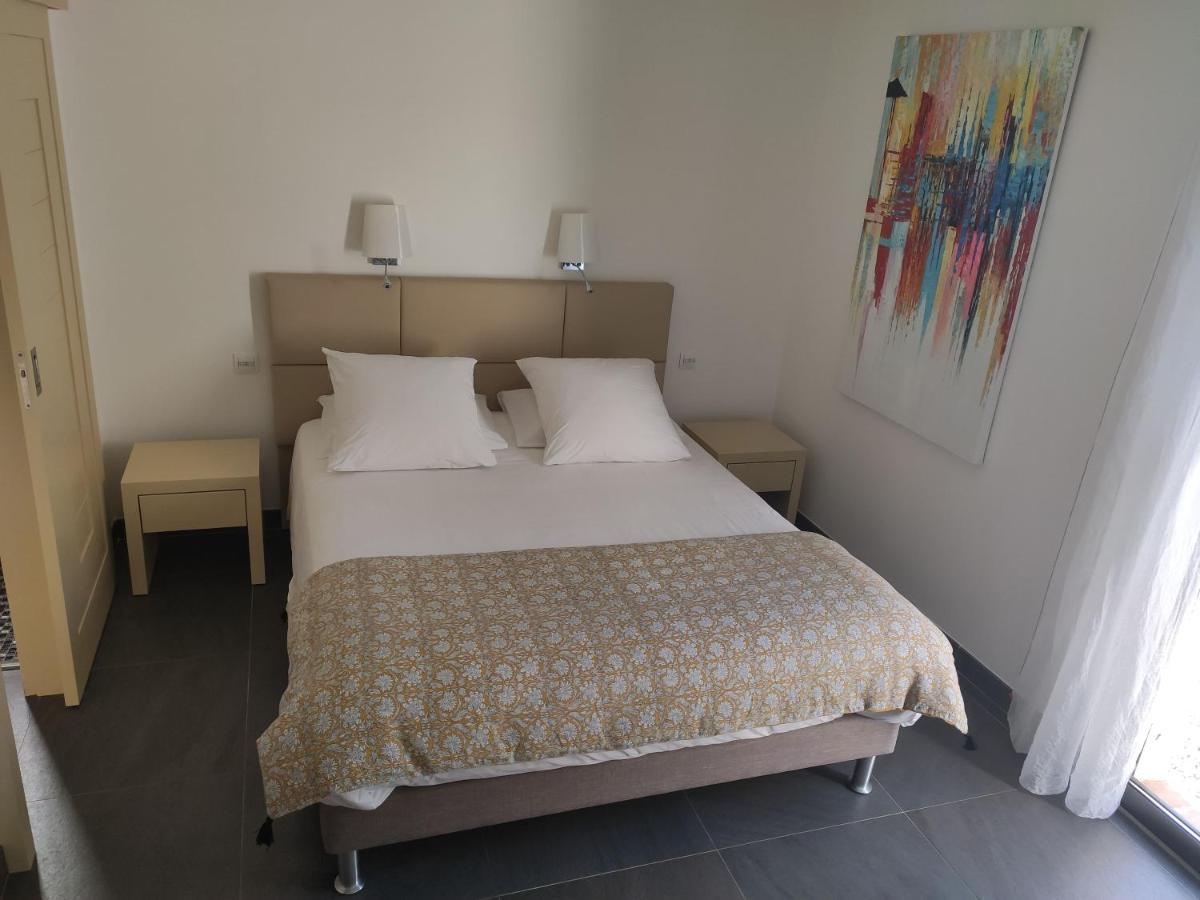 Villa Otilia-Bed And Breakfast-Chambres D'Hotes En Provence Rians  Exterior photo